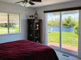 Lakefront Retreat • Patio + Grill • Pet Friendly