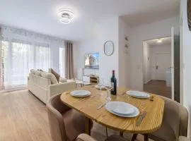 2 Bedroom Apartment for 6 with Private Parking - Elevator - High-Speed WiFi