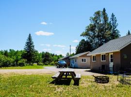 Viesnīca Four Seasons Algonquin Cabins pilsētā Madawaska