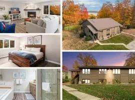 Scenic AGaMing Escape Torch Lake Views and Golf