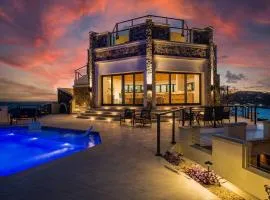 Castle at Cabrita STUNNING Rooftop Views - FULLY RENOVATED