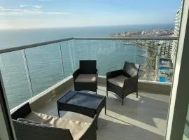 Oceanfront Luxury Apartment Cartagena, High Floor, Rooftop Pool