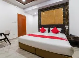 Hotel O Raghavendra Residency