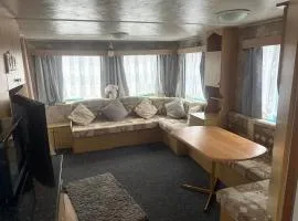 137 sealands, 3 bed, 8 berth caravan hire, ingoldmells, skegness recently modernised