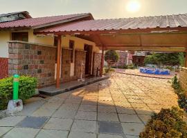 OYO 80573 Grand De Casa – hotel w mieście Raigīr