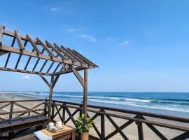 Aloha Beach Deck , Oceanfront, Stunning Sunrises