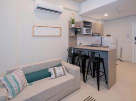 Peaceful Stay with Rooftop Pool Access U214, khách sạn ở Fernando de la Mora