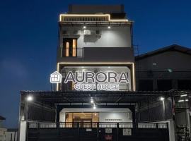 Aurora House Surabaya, Hotel in Wijung