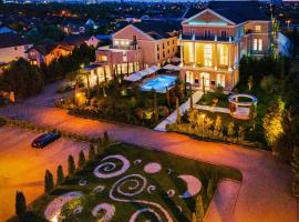 Tresor Le Palais Timisoara, Curio Collection by Hilton, hotel v Temišvari