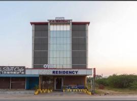 KVS Residency, hotelli kohteessa Tiruvallam