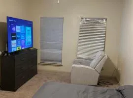 APT with washer & dryer 1GIG wifi