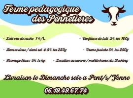 ferme pedagogique des pennetieres, hotel a Montcorbon