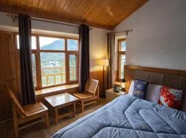 Hotter Potter Stays Manali