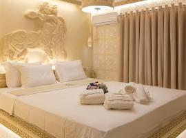CENTAURIA Greek Luxury Suite 5' to Port Gate 7-8, хотел в Пирея
