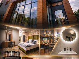 Mustang Boutique Rooms, готель у місті Орадя