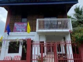 La Casa Uzziel Homestay Moalboal, hótel í Moalboal