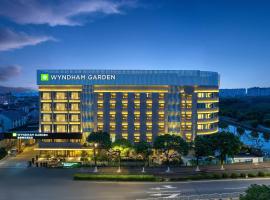上海浦东温德姆花园酒店 Wyndham Garden Shanghai Pudong, khách sạn ở Nanhui