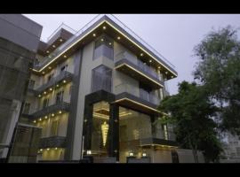The Grand Oasis Hotel & Resort I Near India Expo Mart, Hotel in Greater Noida