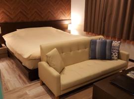 ホテルピュアゲート, hotel v destinácii Isesaki