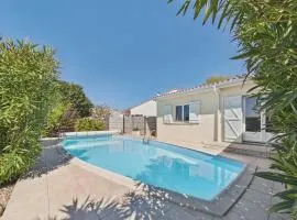 Piscine, jardin et barbecue, maison pour 8