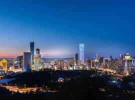NO.8 Qing Ni Apartment(DL Railway Station Zhongshan Square Branch ), hotel a Dalian