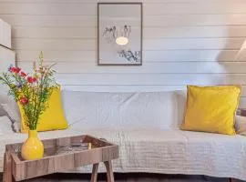Cozy Home In Göta With Wifi