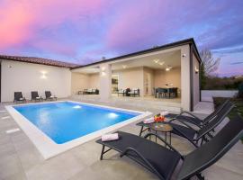 Villa Fraka by IstriaLux, hotell i Hrboki