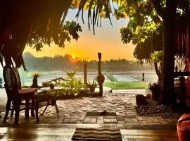 Monsoon Eco Resort - Whisky point Arugambay