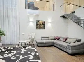 Luxury Apartment with Parking