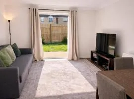 Shaftesbury 2-Bed House with Parking