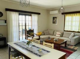 Olive Land Spacious Apartment, ξενοδοχείο σε Nikópolis