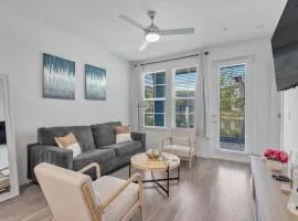 Upscale apt in St Pete Clearwtr Near Beaches Pool