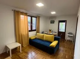 Plavi apartman Airport