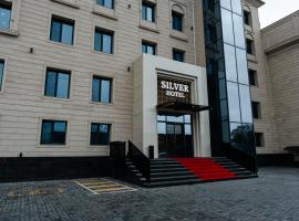 Silver Hotel: Çimkent şehrinde bir otel