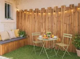 Grand studio centre La Roche-Chalais, Terrasse, Parking, Fibre