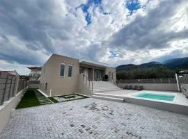 MARRONI RETREAT - Pool - Spa - Gym