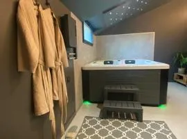 La suite Napoléon, luxueuse Loveroom, Spa et bien-être