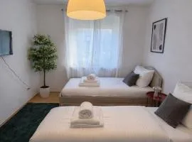 Top ausgestattete 2 Zimmer Wohnung mit Parkplatz