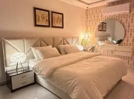 Modern Studio near MM Alam Gulberg Self Check IN