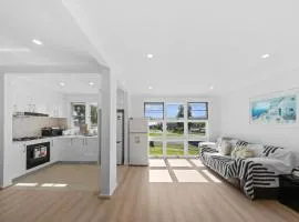 Waterside 3 BDR House with Fully Fenced & Car Park