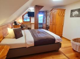 Gästehaus Holzer Kreuz- Gästezimmer Margerite für 2 Personen inkl Landfrühstück, Hotel in Fröhnd
