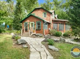 Lake Geneva Escape 4BR Arcade Fire Pit and Deck