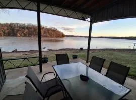 3 bed 2 bath House on Grand Lake