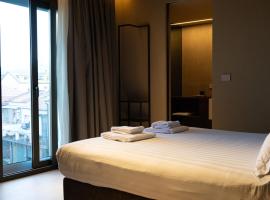 Ku Private Milano, hotel Peróban