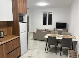 New Cozy Apartment Golem Beach Area