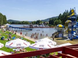 Domki letniskowe Merkury nad zalewem w Górach Stołowych, hotel din Radków