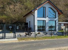 Domek Nad Odrą – hotel w mieście Krajnik Dolny