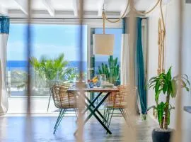 CocoMar II- Luxurious loft, just the ocean and volcano