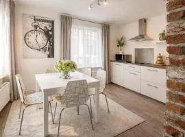 Le Studio by La Reine City Center