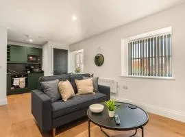 Contemporary Spacious Studio in Central Sheffield